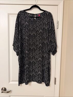 Vince Camuto Black and White Dress XL